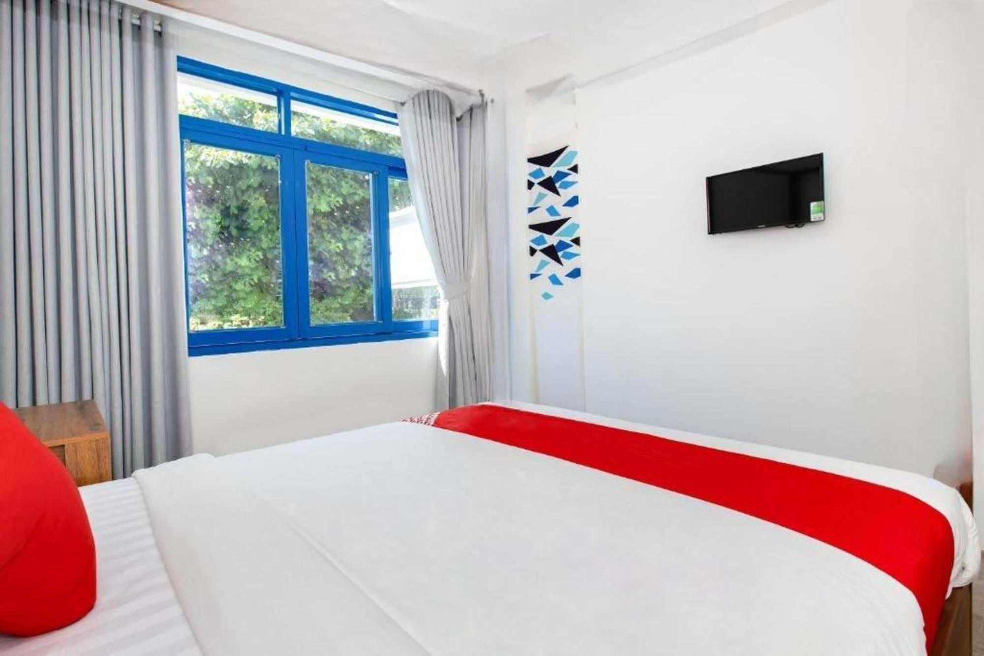 Gis Hotel Nha Trang & Motorbike Rental Exterior photo
