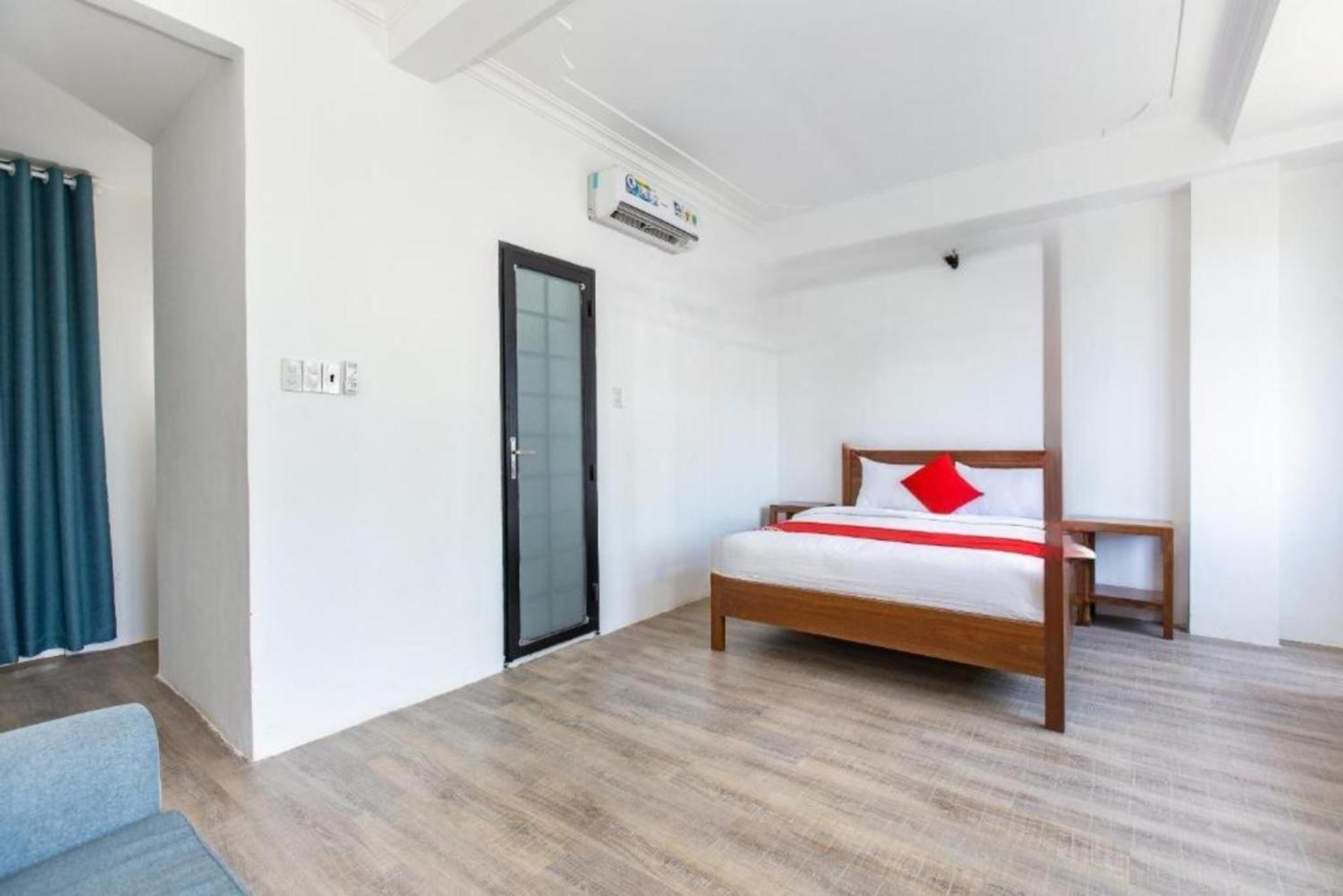 Gis Hotel Nha Trang & Motorbike Rental Exterior photo